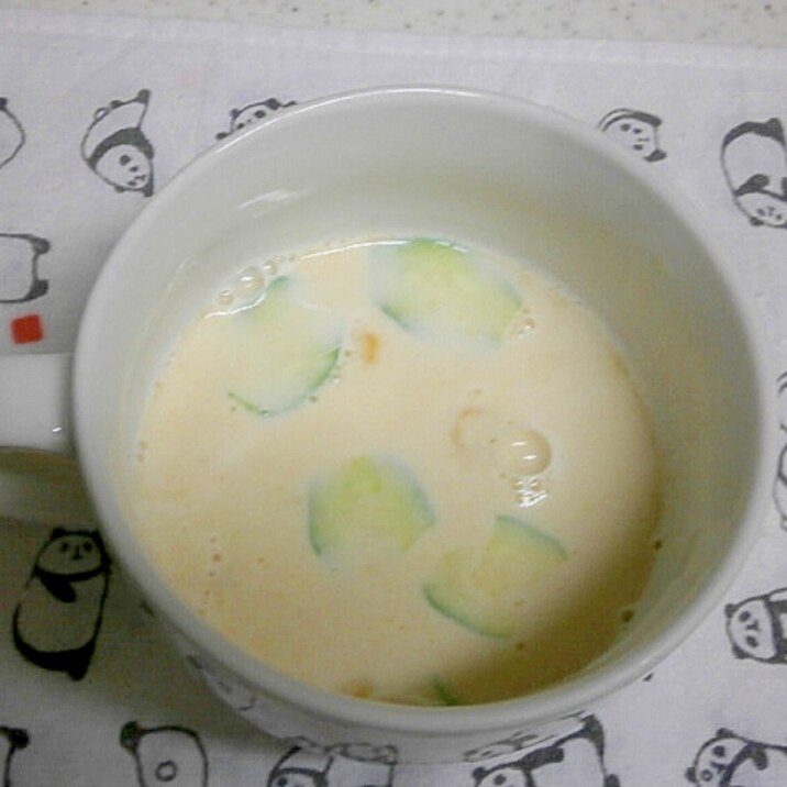きゅうり・コーンの豆乳スープ